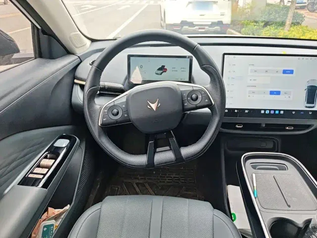 Arcfox T1 — Фото автомобиля 6