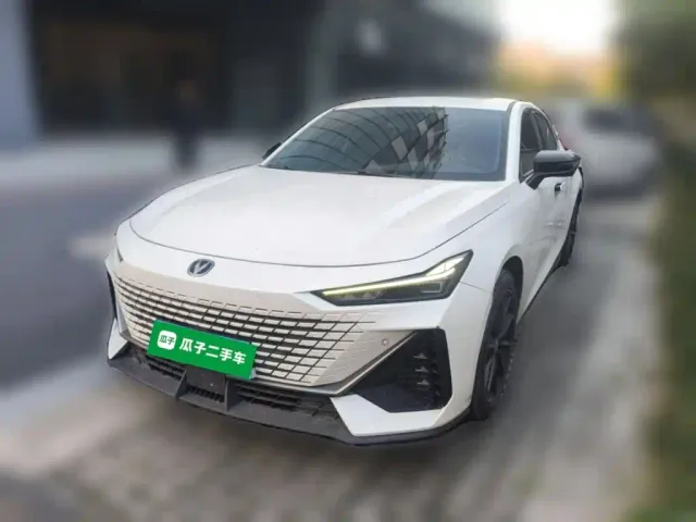 Фотография автомобиля — Changan UNI-V