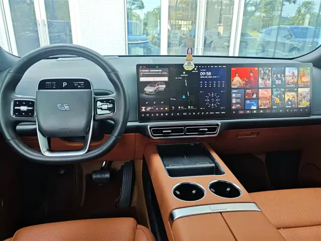 Li Auto L9 — Фото автомобиля 6