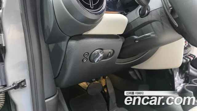 Mini Cooper Convertible — Фото автомобиля 19