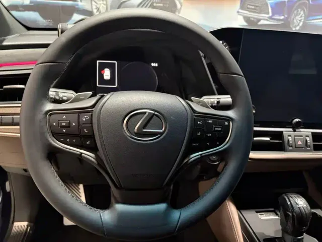 Lexus ES — Фото автомобиля 5