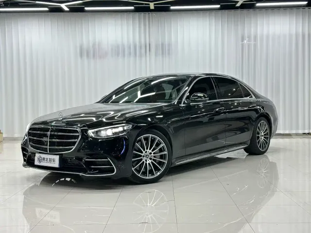 Фотография автомобиля — Mercedes-Benz S-Class