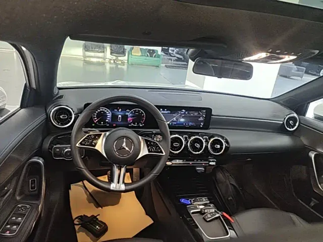 Mercedes-Benz A-Class — Фото автомобиля 9