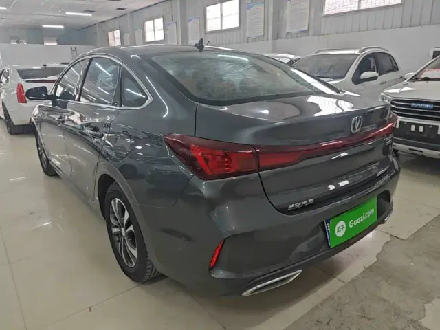 Changan Eado — Фото автомобиля 4