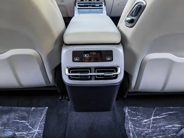 BYD Han L — Фото автомобиля 12