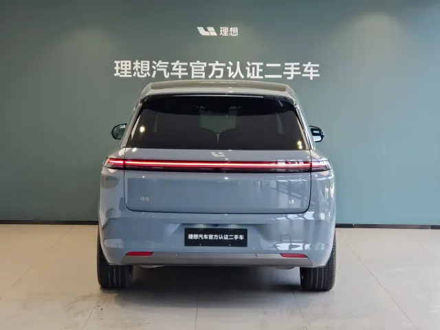 Li Auto L8 — Фото автомобиля 2