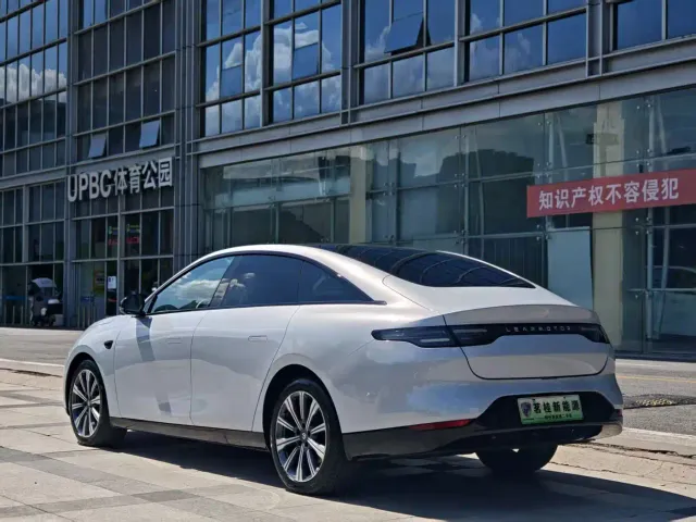 Leapmotor C01 — Фото автомобиля 4