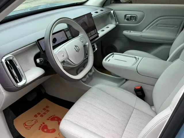 Leapmotor B10 — Фото автомобиля 4