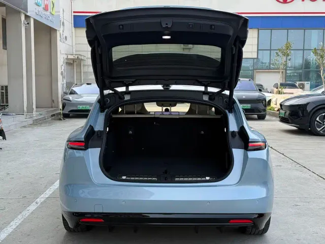 Nio ET5 Touring — Фото автомобиля 11