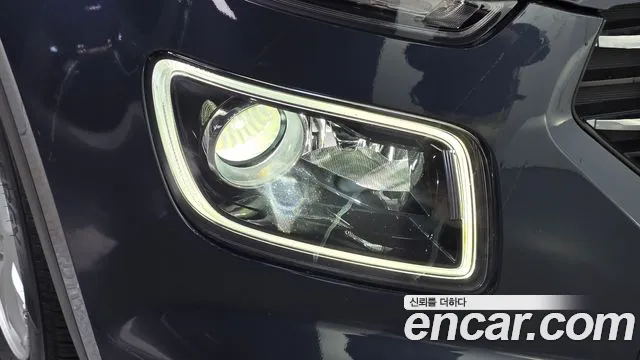 Hyundai Venue — Фото автомобиля 7
