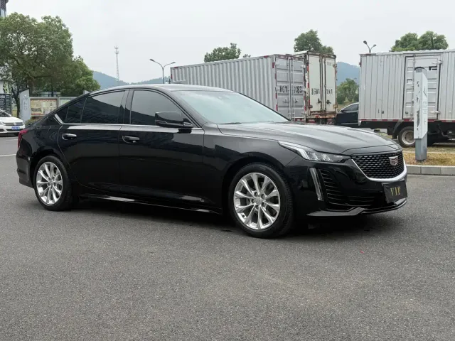 Cadillac CT5 — Фото автомобиля 3