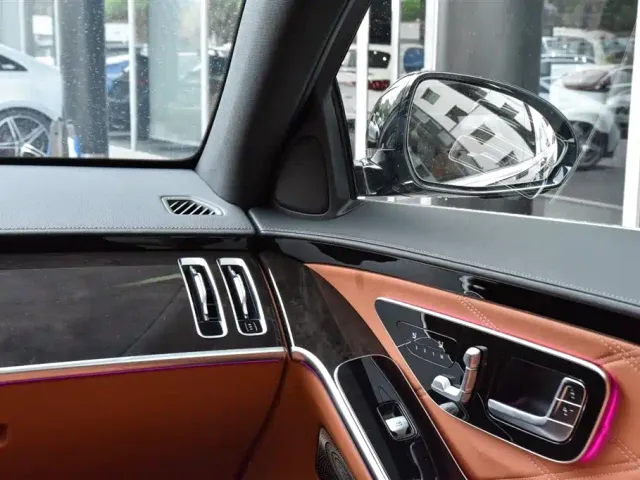 Mercedes-Benz Maybach S-Class — Фото автомобиля 21