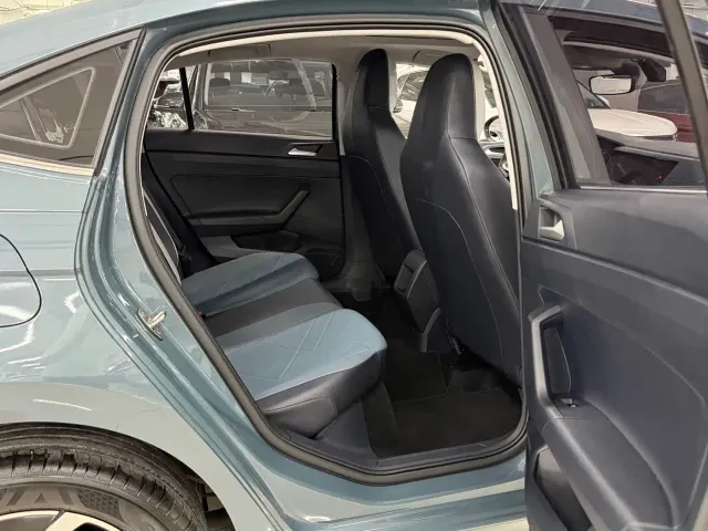 Volkswagen Lavida — Фото автомобиля 12