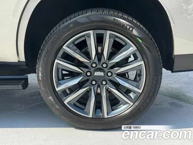 Cadillac Escalade — Фото автомобиля 7