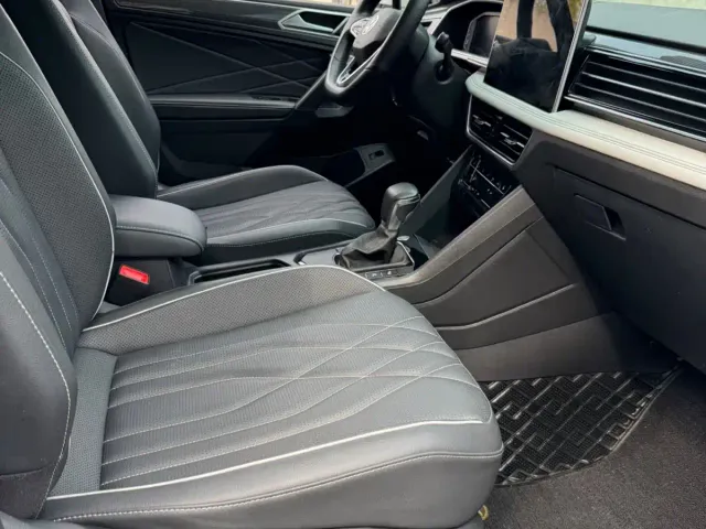 Volkswagen Tiguan L — Фото автомобиля 11