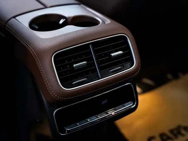 Mercedes-Benz GLE-Class — Фото автомобиля 30
