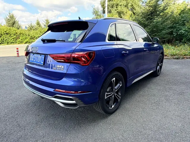 Audi Q3 — Фото автомобиля 4