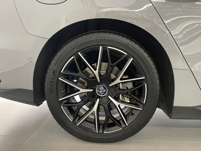 BYD Han — Фото автомобиля 10