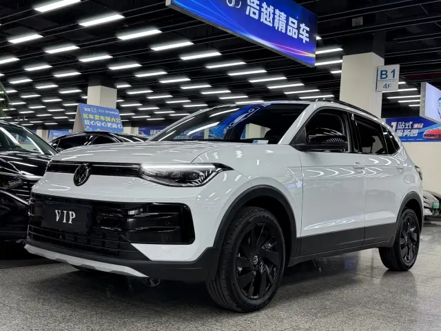 Фотография автомобиля — Volkswagen Tharu