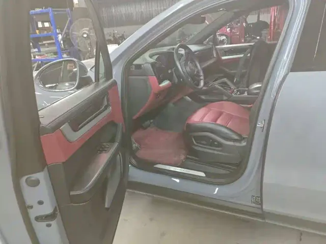 Porsche Cayenne — Фото автомобиля 7
