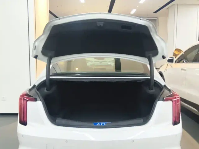 Cadillac CT5 — Фото автомобиля 18