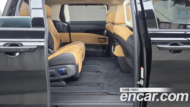 Kia Carnival Generation 4 — Фото автомобиля 17
