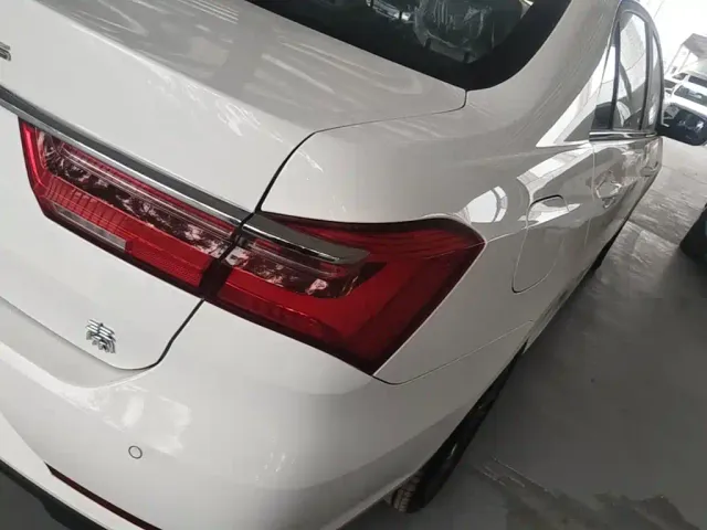 BYD Qin — Фото автомобиля 7