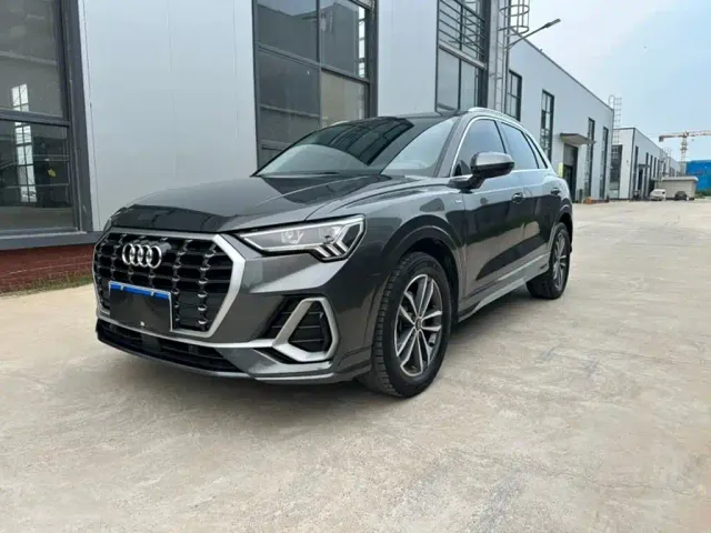 Фотография автомобиля — Audi Q3