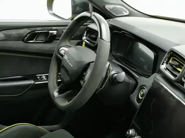 Lynk & Co 03 — Фото автомобиля 22