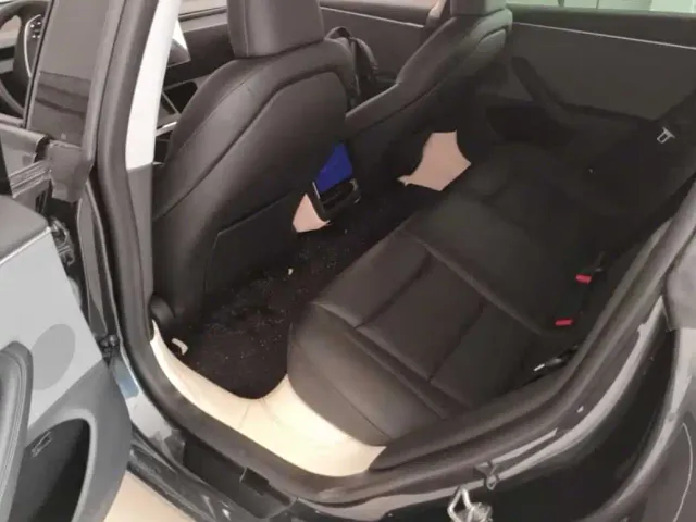 Tesla Model 3 — Фото автомобиля 6