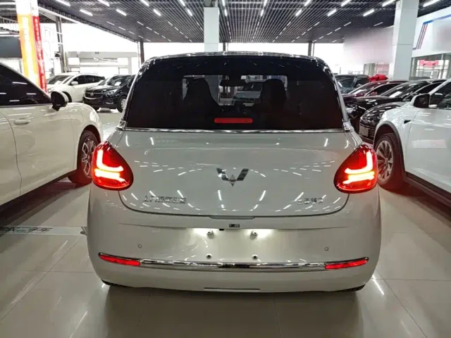 Wuling Bingo — Фото автомобиля 5