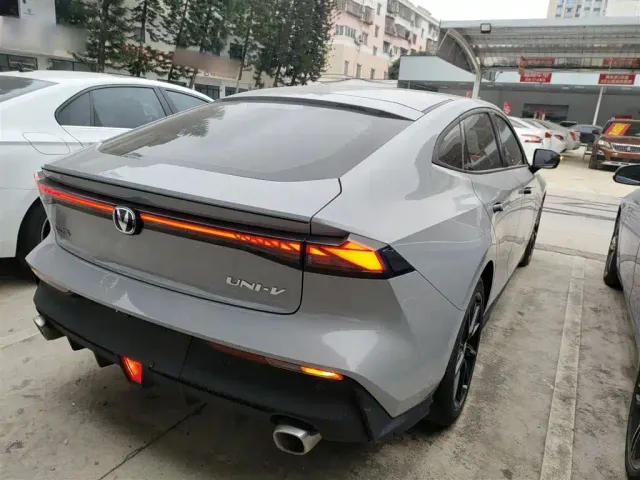 Changan UNI-V — Фото автомобиля 22