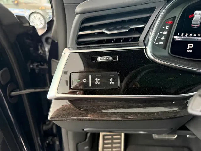 Audi Q8 — Фото автомобиля 19