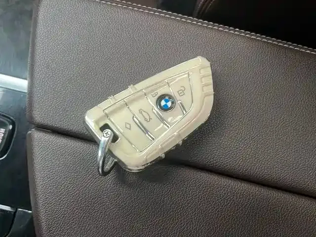 BMW 5 Series — Фото автомобиля 13
