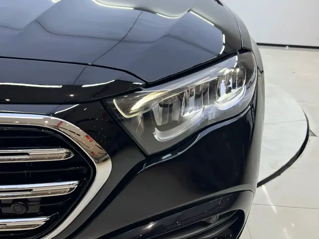 Mercedes-Benz E-Class — Фото автомобиля 14