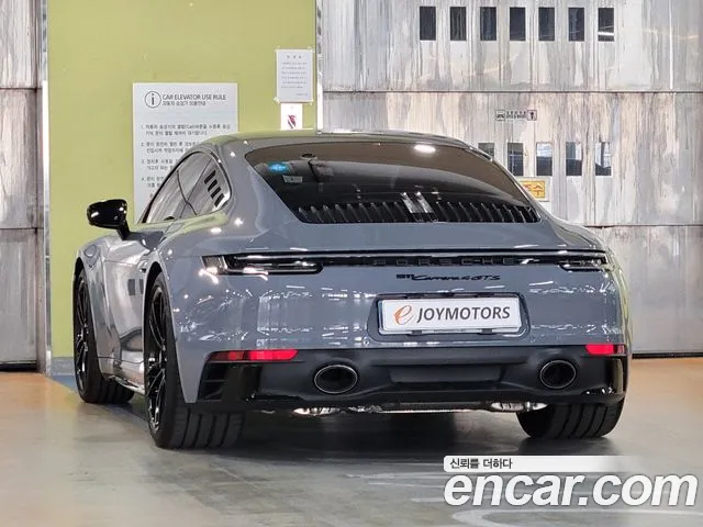 Porsche 911 — Фото автомобиля 3