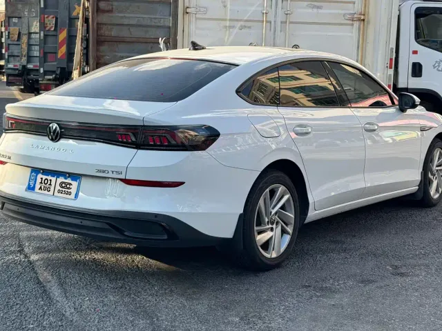 Volkswagen Lamando — Фото автомобиля 2