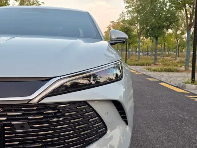 BYD Qin L — Фото автомобиля 22