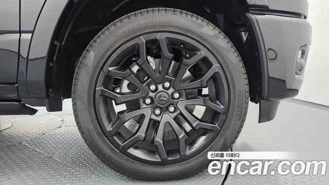 Dodge Ram Pickup — Фото автомобиля 5