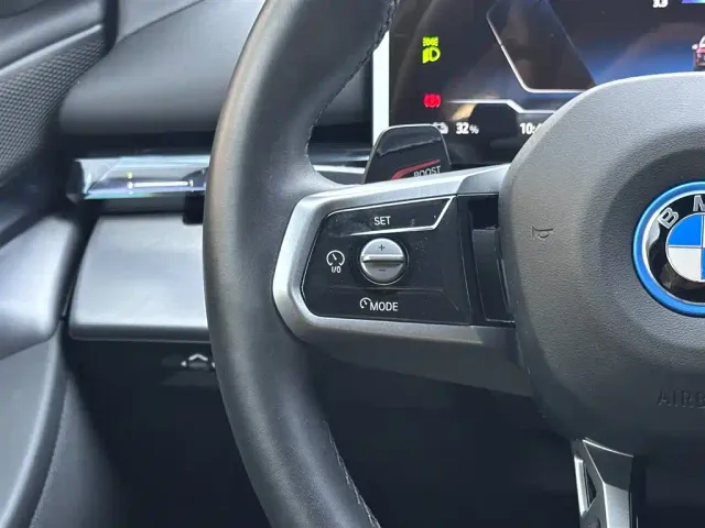 BMW i5 — Фото автомобиля 15
