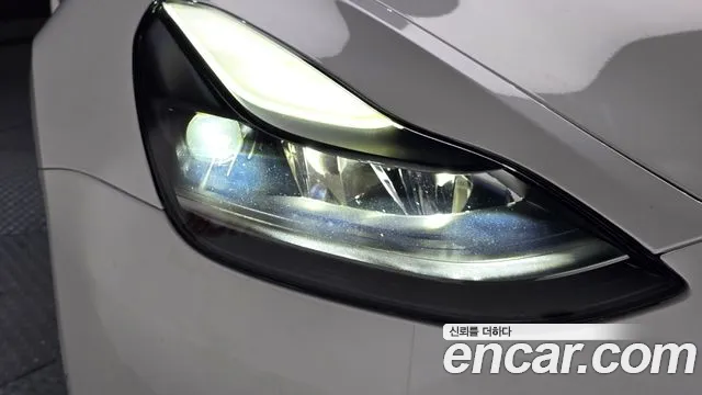 Tesla Model 3 — Фото автомобиля 20