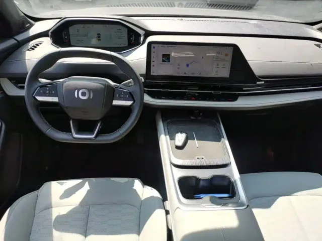 Changan Qiyuan Q05 — Фото автомобиля 9