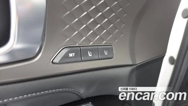 Kia Sorento Новый Sorento 4 поколение Бензин 2.5T 2WD — Фото автомобиля 29