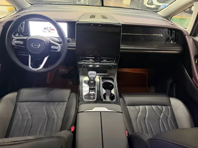 GAC Trumpchi M8 — Фото автомобиля 9
