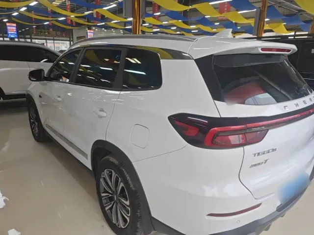 Chery Tiggo 8 — Фото автомобиля 4
