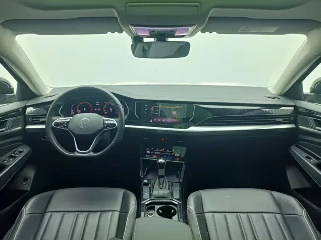 Volkswagen Passat — Фото автомобиля 3