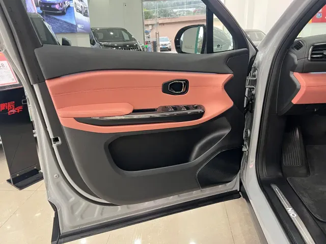Nio EC6 — Фото автомобиля 8