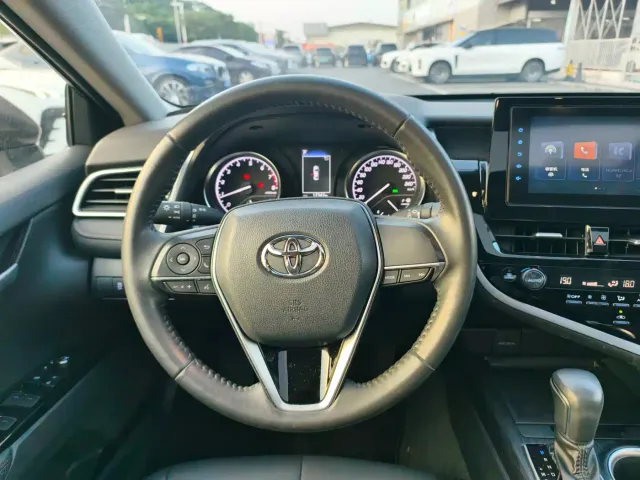 Toyota Camry — Фото автомобиля 10