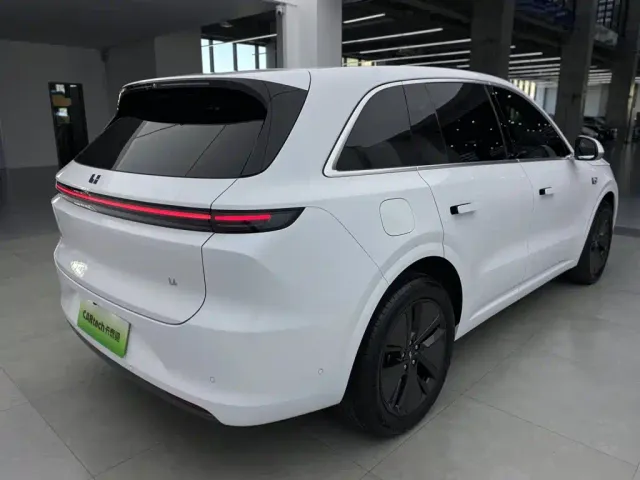 Li Auto L6 — Фото автомобиля 3