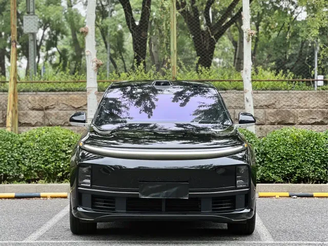 Li Auto L7 — Фото автомобиля 2